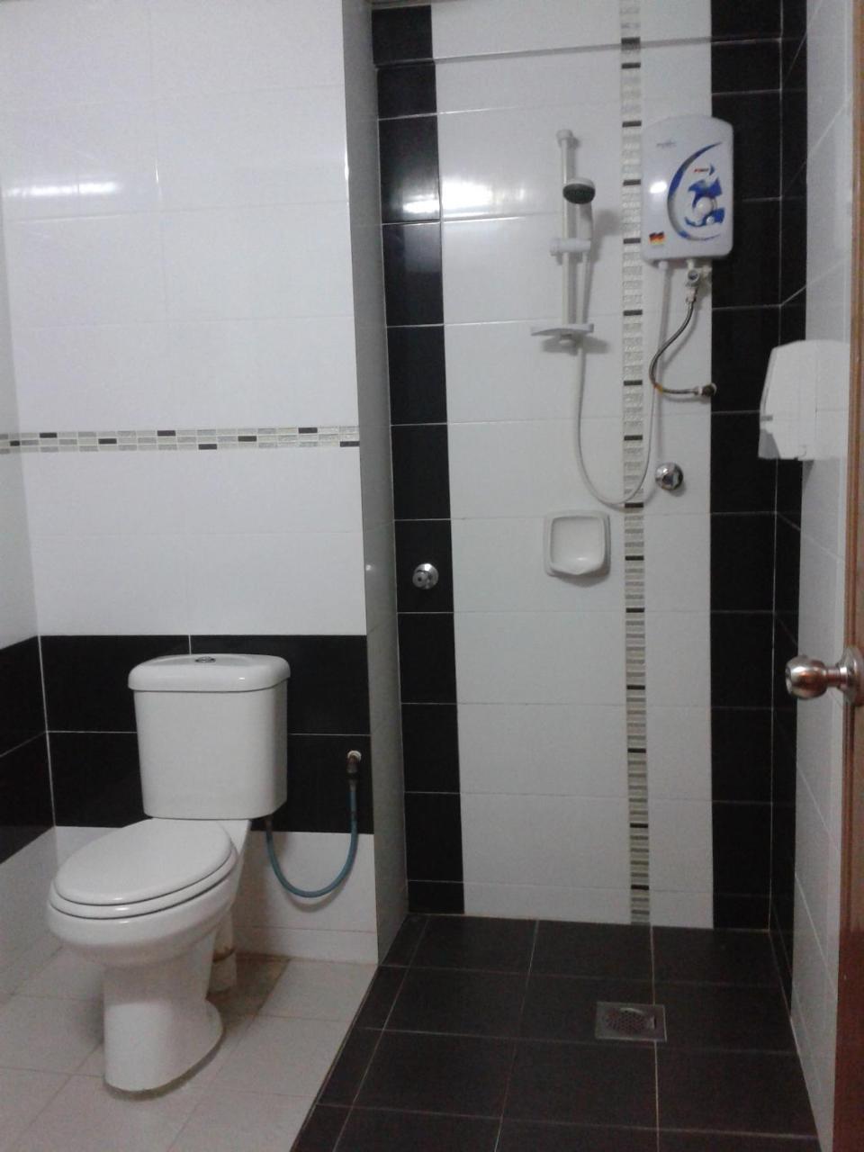 Damai Hotel 2*